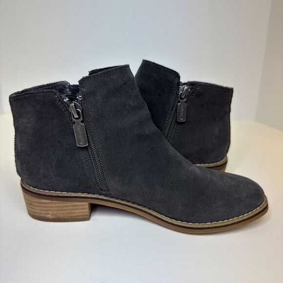 Blondo Linda Waterproof Dark Grey Suede Short Ankle Bootie Dual Side Zips - 5.5 - Picture 5 of 15